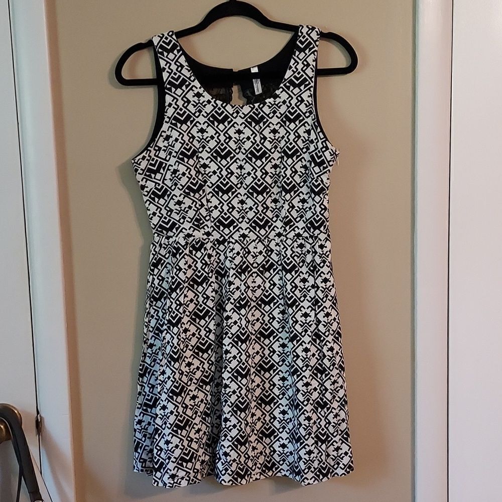 Daisies Lace Fit and Flare Dress Medium Junior